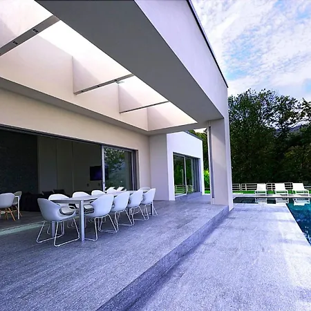 Sleeps 8 Pool Air Con Wifi Villa *