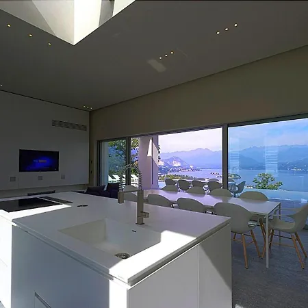Villa Sleeps 8 Pool Air Con Wifi *